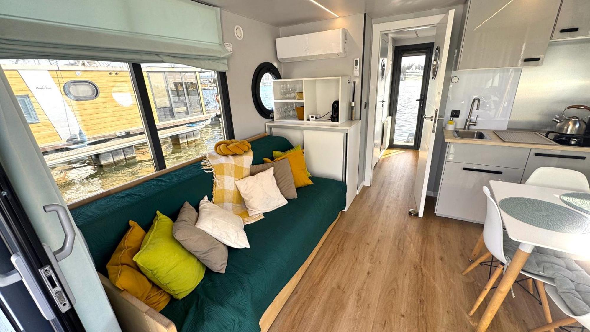 דירות ורוצלב Houseboat Water Boy Apartament Plywajacy Dom Na Wodzie Lodz מראה חיצוני תמונה