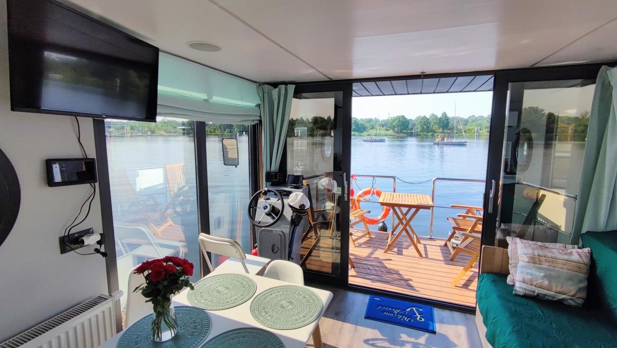 דירות ורוצלב Houseboat Water Boy Apartament Plywajacy Dom Na Wodzie Lodz מראה חיצוני תמונה